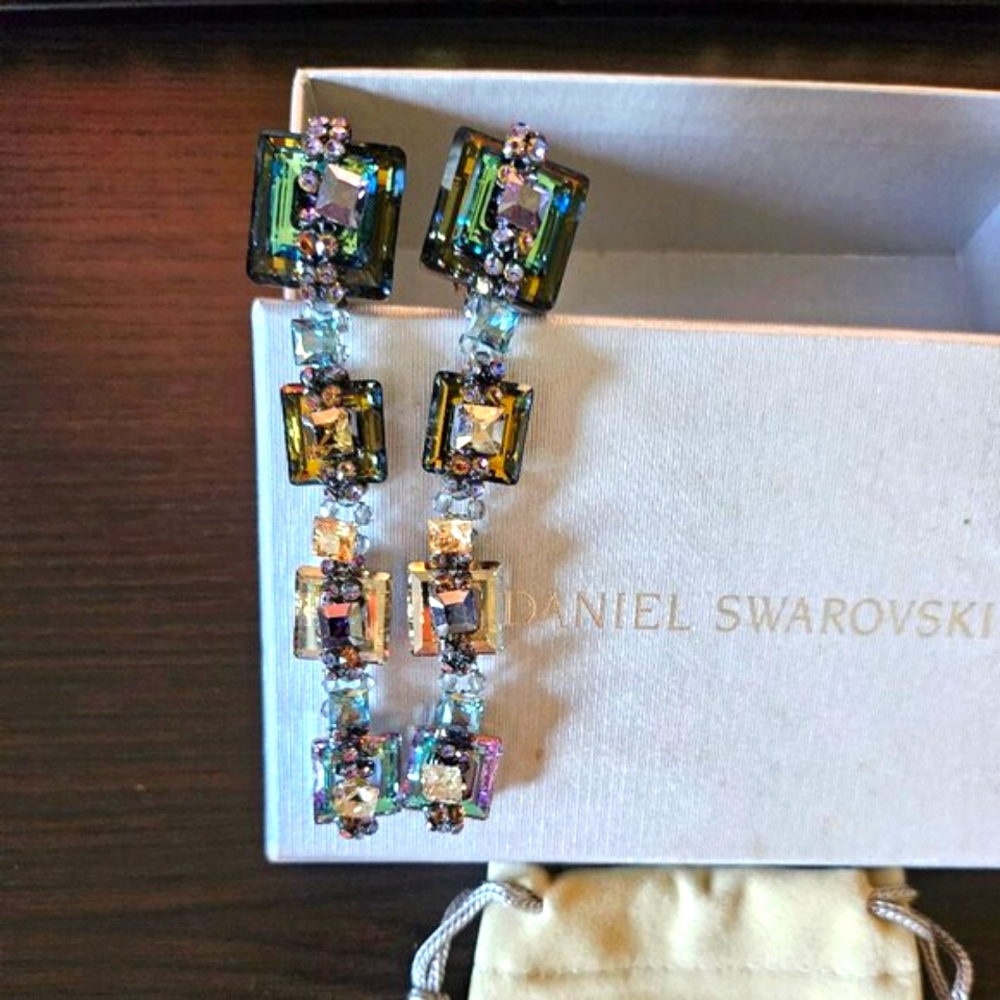 NIB Daniel Swarovski Square Crystal Drop Earrings Clip on